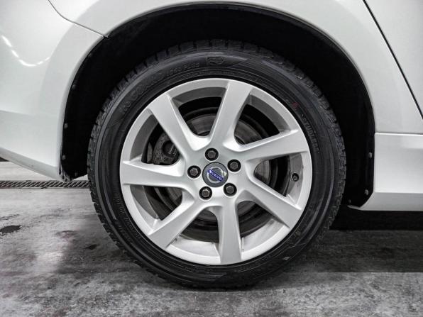 Volvo V60 I Рестайлинг с пробегом 2014 года, цена 1 329 000 рублей, 149771 км, универсал, Автокод Объявления