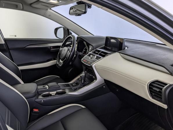 Lexus NX I Рестайлинг с пробегом 2021 года, цена 4 100 000 рублей, 44045 км, внедорожник, Автокод Объявления