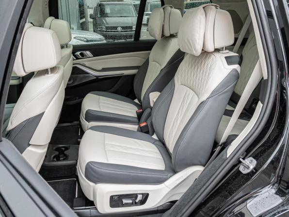 BMW X7 I (G07) Рестайлинг с пробегом 2024 года, цена 19 350 000 рублей, 11218 км, внедорожник, Автокод Объявления