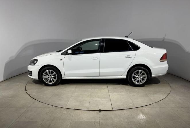 Volkswagen Polo V Рестайлинг с пробегом 2018 года, цена 990 000 рублей, 115941 км, седан, Автокод Объявления