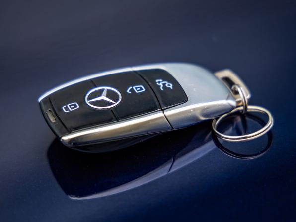 Mercedes-Benz E-Класс V (W213 S213 C238) Рестайлинг с пробегом 2021 года, цена 3 998 000 рублей, 146500 км, седан, Автокод Объявления