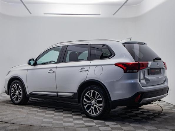 Mitsubishi Outlander III Рестайлинг 2 с пробегом 2018 года, цена 1 450 000 рублей, 274272 км, внедорожник, Автокод Объявления