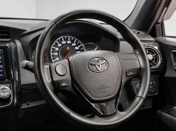 Toyota Corolla XI (E160 E170) Рестайлинг 2 с пробегом 2018 года, цена 1 499 000 рублей, 60500 км, универсал, Автокод Объявления