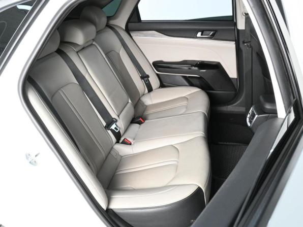 Kia K5 III с пробегом 2021 года, цена 2 340 000 рублей, 133892 км, седан, Автокод Объявления