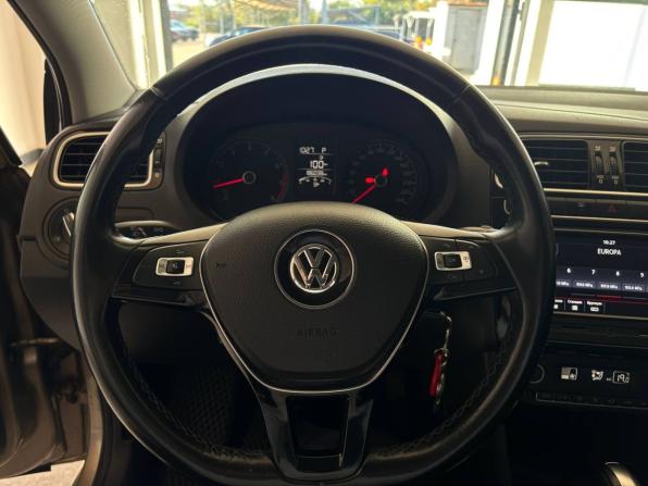 Volkswagen Polo V Рестайлинг с пробегом 2017 года, цена 933 100 рублей, 186013 км, седан, Автокод Объявления