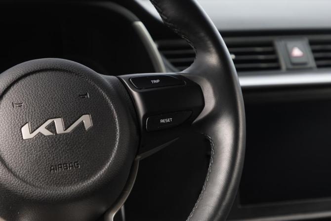 Kia Rio IV Рестайлинг с пробегом 2021 года, цена 1 899 000 рублей, 47002 км, хэтчбек, Автокод Объявления