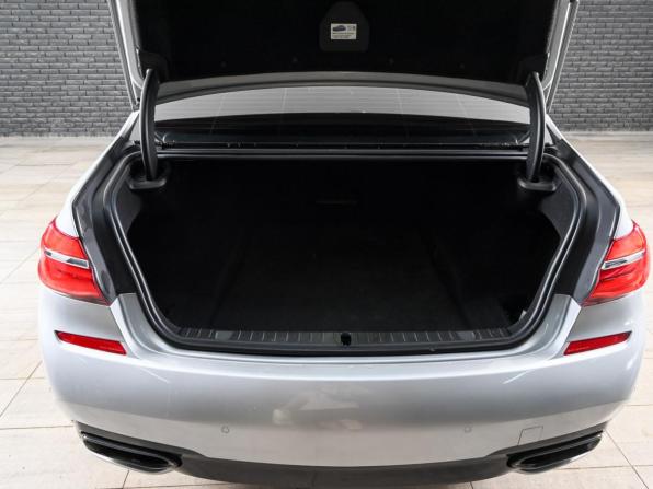 BMW 7 серии VI (G11/G12) с пробегом 2017 года, цена 2 620 000 рублей, 175844 км, седан, Автокод Объявления