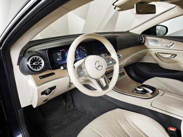 Mercedes-Benz CLS III (C257) с пробегом 2018 года, цена 4 541 000 рублей, 99782 км, седан, Автокод Объявления
