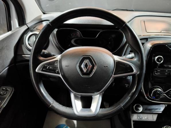 Renault Kaptur I Рестайлинг с пробегом 2022 года, цена 1 649 000 рублей, 68422 км, внедорожник, Автокод Объявления