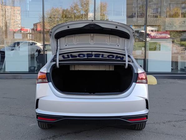 Hyundai Solaris II с пробегом 2020 года, цена 1 330 000 рублей, 118000 км, седан, Автокод Объявления
