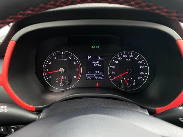 Kia Rio IV Рестайлинг с пробегом 2021 года, цена 1 749 000 рублей, 72029 км, хэтчбек, Автокод Объявления