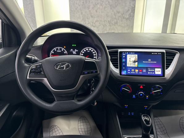 Hyundai Solaris II с пробегом 2017 года, цена 1 395 000 рублей, 116222 км, седан, Автокод Объявления