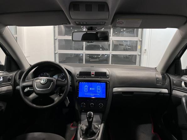 Skoda Octavia II (A5) Рестайлинг с пробегом 2013 года, цена 730 000 рублей, 266458 км, лифтбек, Автокод Объявления