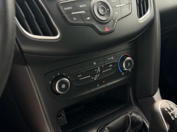 Ford Focus III Рестайлинг с пробегом 2015 года, цена 940 000 рублей, 109600 км, седан, Автокод Объявления