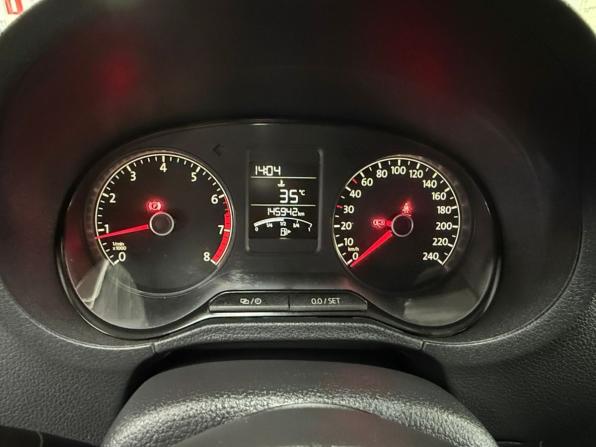 Volkswagen Polo V Рестайлинг с пробегом 2015 года, цена 829 000 рублей, 145896 км, седан, Автокод Объявления