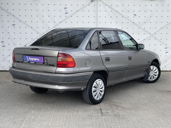 Opel Astra F с пробегом 1993 года, цена 150 000 рублей, 455844 км, седан, Автокод Объявления