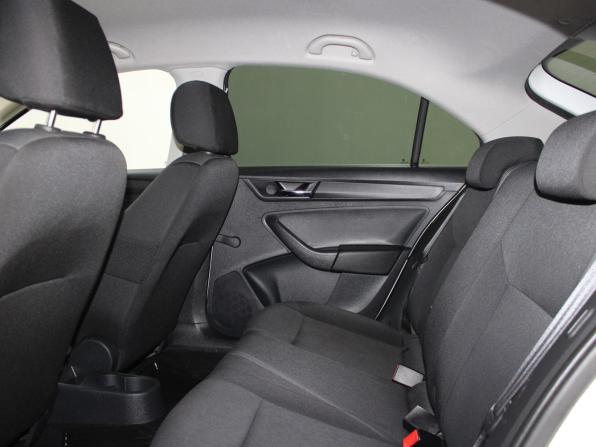 Skoda Rapid I Рестайлинг с пробегом 2018 года, цена 1 269 900 рублей, 60303 км, лифтбек, Автокод Объявления