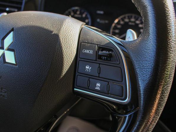 Mitsubishi Outlander III Рестайлинг 3 с пробегом 2019 года, цена 2 536 000 рублей, 144830 км, внедорожник, Автокод Объявления