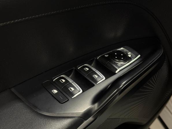 Kia K5 III с пробегом 2021 года, цена 2 400 000 рублей, 110187 км, седан, Автокод Объявления