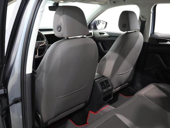 Volkswagen Taos I с пробегом 2021 года, цена 2 499 000 рублей, 66407 км, внедорожник, Автокод Объявления
