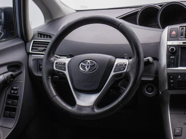 Toyota Verso I Рестайлинг с пробегом 2013 года, цена 1 243 000 рублей, 220076 км, компактвэн, Автокод Объявления