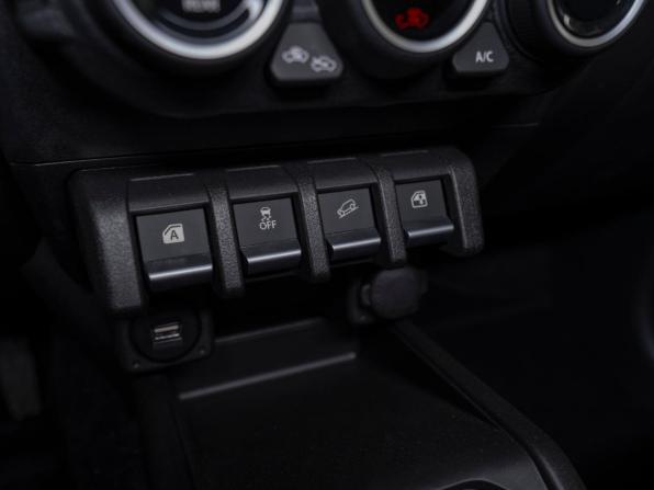 Suzuki Jimny IV с пробегом 2025 года, цена 4 050 000 рублей, 50 км, внедорожник, Автокод Объявления