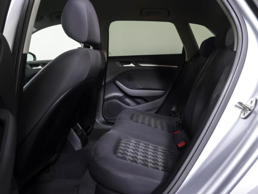 Audi A3 III (8V) Москва  - изображение 11