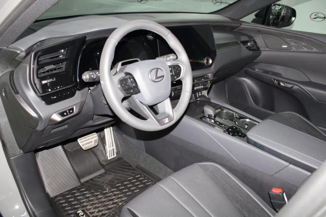 Lexus RX V с пробегом 2026 года, цена 13 500 000 рублей, 52 км, внедорожник, Автокод Объявления
