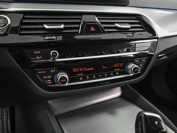 BMW 5 серии VII (G30/G31/G38) с пробегом 2019 года, цена 3 894 111 рублей, 96090 км, седан, Автокод Объявления
