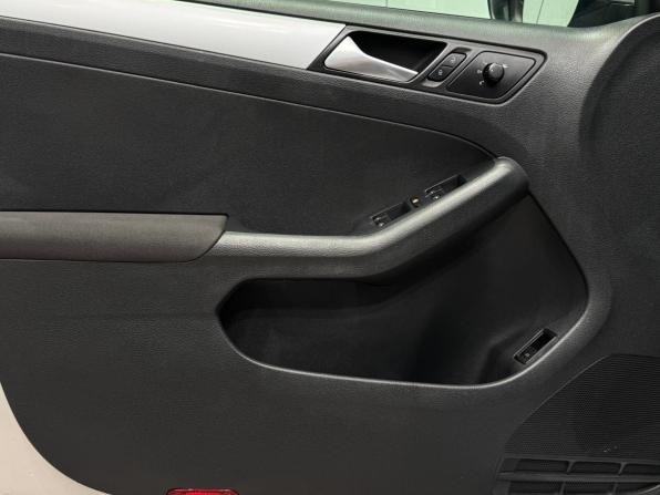 Volkswagen Jetta VI с пробегом 2012 года, цена 950 000 рублей, 218692 км, седан, Автокод Объявления