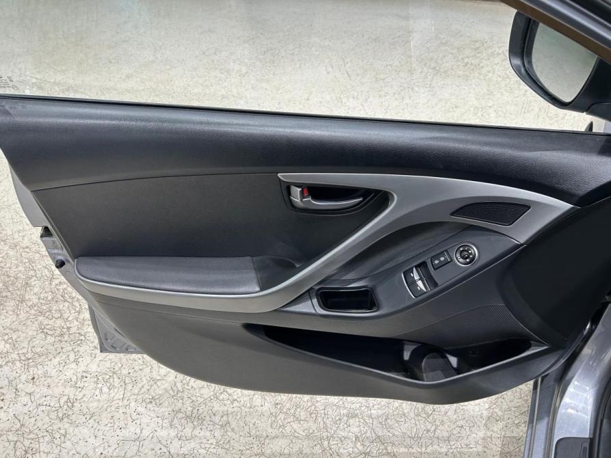 Hyundai Elantra V (MD) Рестайлинг Санкт-Петербург  - изображение 15