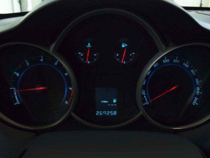 Chevrolet Cruze I Рестайлинг Кемерово  - изображение 3