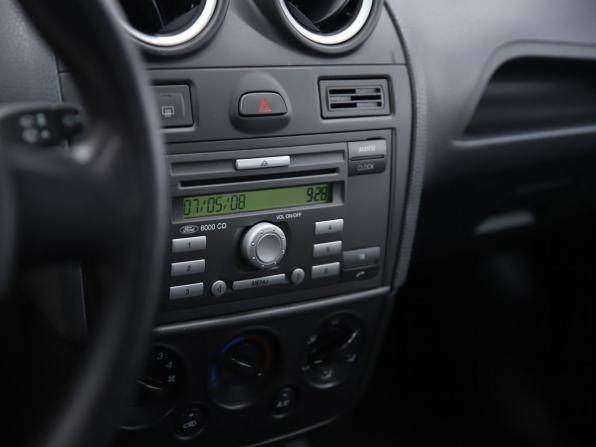 Ford Fiesta Mk5 с пробегом 2008 года, цена 250 000 рублей, 196163 км, хэтчбек, Автокод Объявления