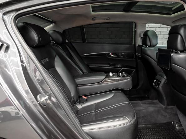 Kia Quoris I Ресталинг 2 с пробегом 2017 года, цена 2 600 000 рублей, 144501 км, седан, Автокод Объявления