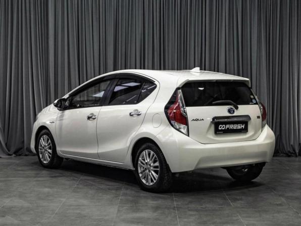 Toyota Aqua I Рестайлинг с пробегом 2016 года, цена 1 229 000 рублей, 94512 км, хэтчбек, Автокод Объявления