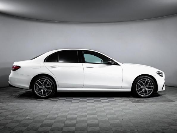 Mercedes-Benz E-Класс V (W213 S213 C238) Рестайлинг с пробегом 2021 года, цена 4 100 000 рублей, 180000 км, седан, Автокод Объявления