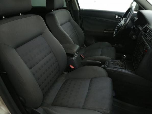 Volkswagen Passat B5 Рестайлинг с пробегом 2004 года, цена 229 000 рублей, 423000 км, седан, Автокод Объявления