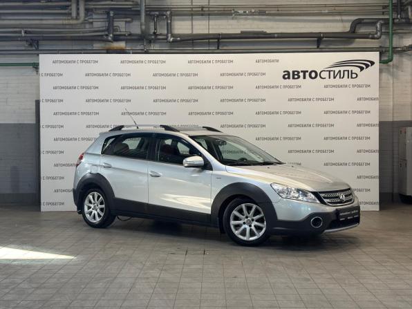 Dongfeng H30 Cross с пробегом 2016 года, цена 499 000 рублей, 101000 км, хэтчбек, Автокод Объявления