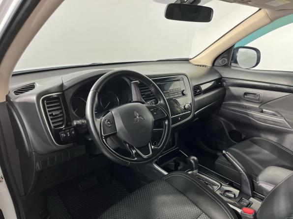 Mitsubishi Outlander III Рестайлинг 3 с пробегом 2020 года, цена 2 135 000 рублей, 88000 км, внедорожник, Автокод Объявления