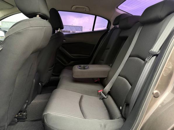 Mazda 3 III (BM) с пробегом 2013 года, цена 1 025 000 рублей, 211885 км, седан, Автокод Объявления
