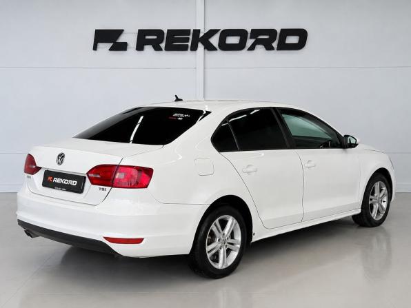 Volkswagen Jetta VI с пробегом 2013 года, цена 719 000 рублей, 175223 км, седан, Автокод Объявления
