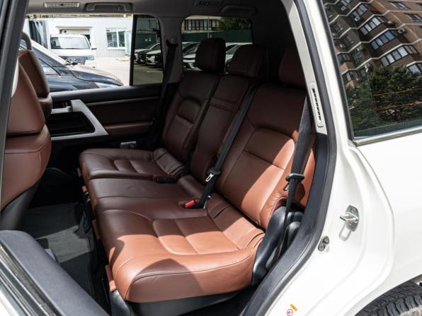 Toyota Land Cruiser 200 Series Рестайлинг 2 с пробегом 2015 года, цена 4 995 000 рублей, 230140 км, внедорожник, Автокод Объявления