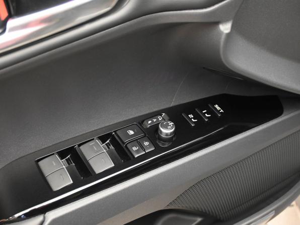 Toyota Camry IX (XV80) China Market с пробегом 2025 года, цена 4 740 900 рублей, 162 км, седан, Автокод Объявления