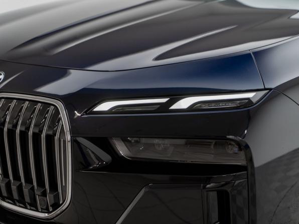 BMW 7 серии VII (G70) с пробегом 2023 года, цена 12 990 000 рублей, 21085 км, седан, Автокод Объявления