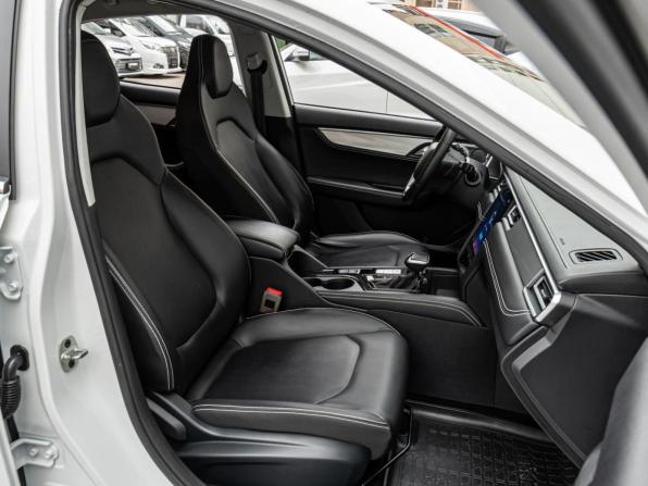 JAC J7 I с пробегом 2023 года, цена 1 420 000 рублей, 44774 км, лифтбек, Автокод Объявления