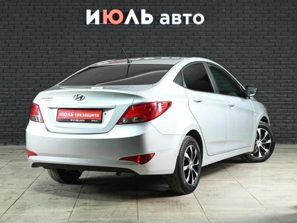 Hyundai Solaris I Рестайлинг с пробегом 2016 года, цена 750 000 рублей, 321092 км, седан, Автокод Объявления