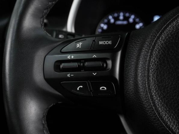 Kia Rio IV Рестайлинг с пробегом 2021 года, цена 1 799 000 рублей, 40051 км, седан, Автокод Объявления