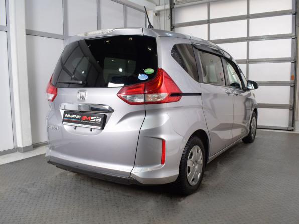 Honda Freed II с пробегом 2017 года, цена 1 495 995 рублей, 119114 км, компактвэн, Автокод Объявления