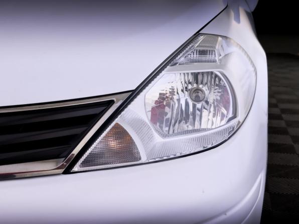 Nissan Tiida I Рестайлинг с пробегом 2013 года, цена 975 000 рублей, 85346 км, хэтчбек, Автокод Объявления