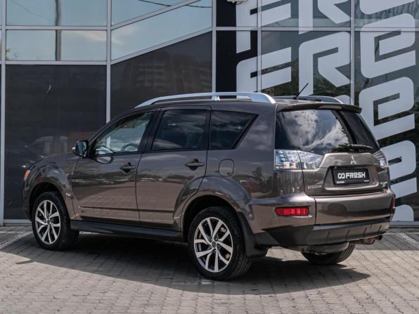 Mitsubishi Outlander II Рестайлинг с пробегом 2010 года, цена 1 359 000 рублей, 184035 км, внедорожник, Автокод Объявления